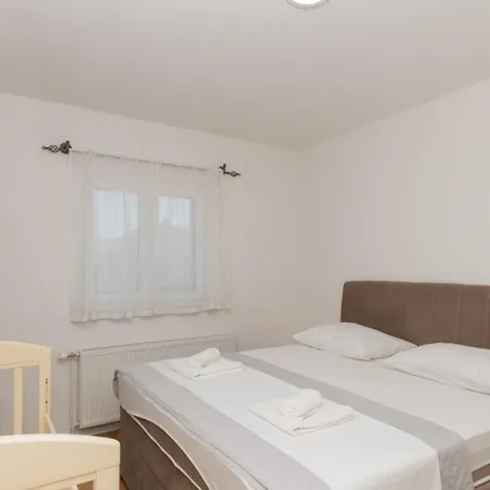 Villa Tea - Makarska By Guide
