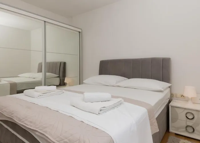 Villa Tea - Makarska By Guide